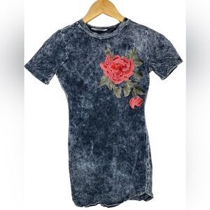 Floral Embroidered Short Sleeve T-Shirt Dress - Black